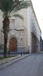 Puerta principal del Museo de la Semana Santa
